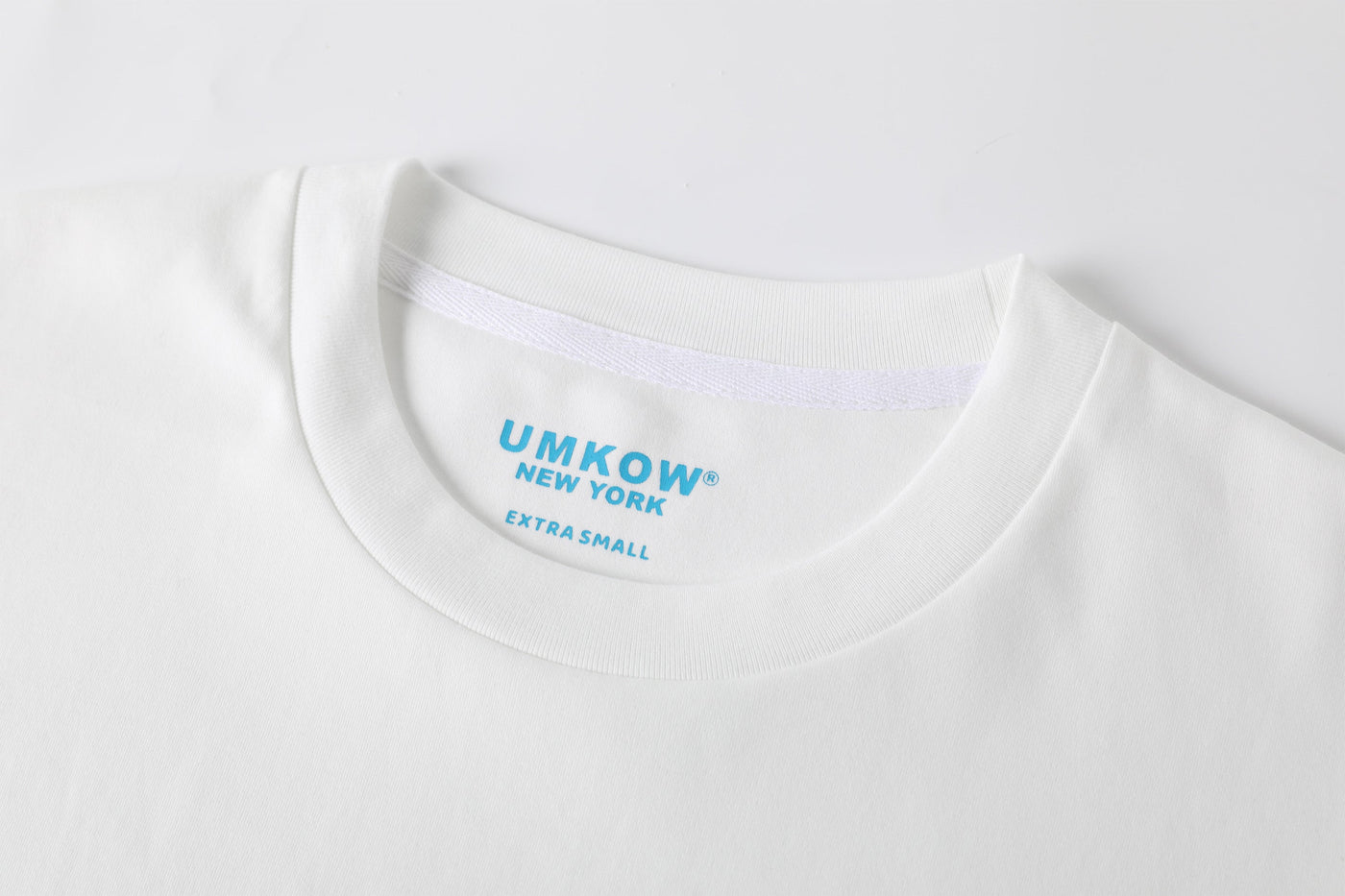 UMKOW LV T-SHIRT